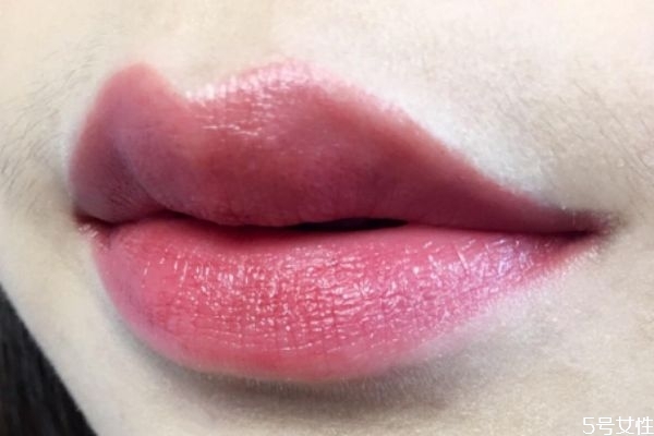 口紅用過(guò)一次怎樣恢復(fù) 口紅軟了怎么辦 口紅用過(guò)一次怎樣恢復(fù) 口紅軟了怎么辦