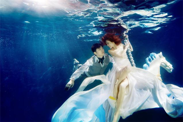 男人出軌初戀會(huì)回來(lái)嗎 男人出軌初戀的心理 男人出軌初戀會(huì)回來(lái)嗎 男人出軌初戀的心理