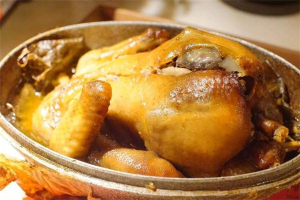 童子雞是什么品種 童子雞是三黃雞嗎 童子雞是什么品種 童子雞是三黃雞嗎