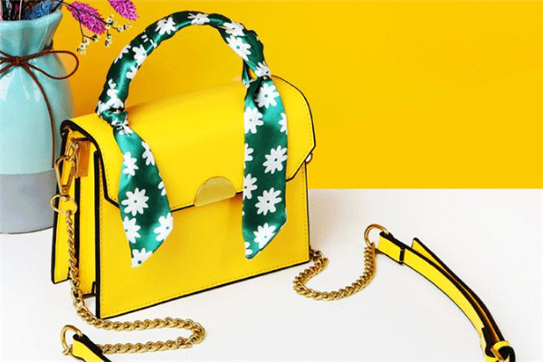 仟詩奴包包怎么樣 仟詩奴包包好看嗎