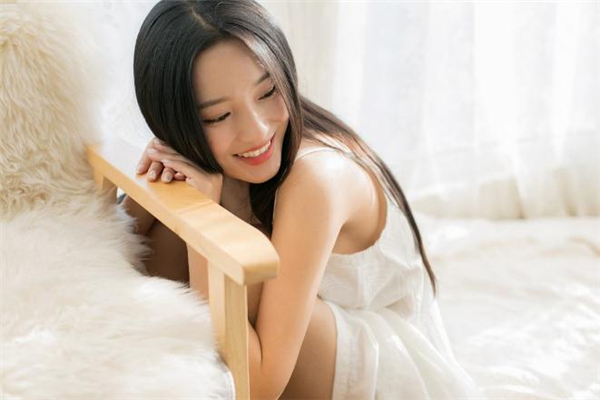 頭發(fā)軟化過了怎么補救 受損發(fā)質(zhì)怎么軟化 頭發(fā)軟化過了怎么補救 受損發(fā)質(zhì)怎么軟化