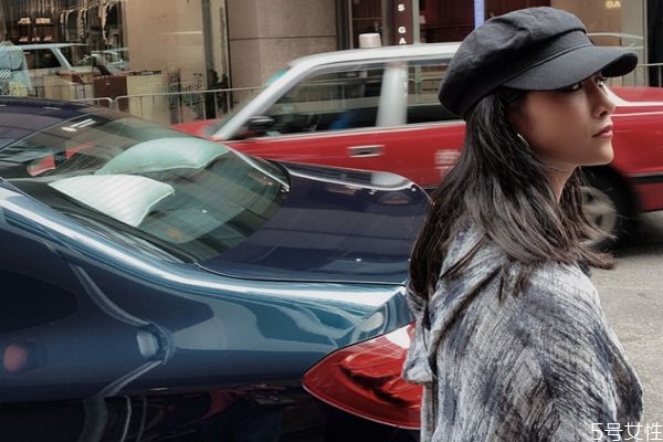 平頂帽怎么戴顯臉小 平頂帽怎樣戴才好看 平頂帽怎么戴顯臉小 平頂帽怎樣戴才好看