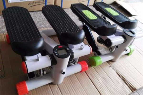 踏步機(jī)是有氧運(yùn)動(dòng)嗎 踏步機(jī)是鍛煉哪里的 踏步機(jī)是有氧運(yùn)動(dòng)嗎 踏步機(jī)是鍛煉哪里的