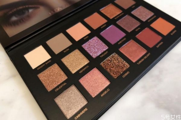 眼影能放冰箱嗎 可以放冰箱的化妝品 眼影能放冰箱嗎 可以放冰箱的化妝品