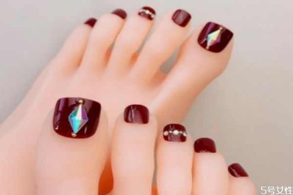 貼甲片洗頭會掉嗎 貼甲片多久碰水 貼甲片洗頭會掉嗎 貼甲片多久碰水