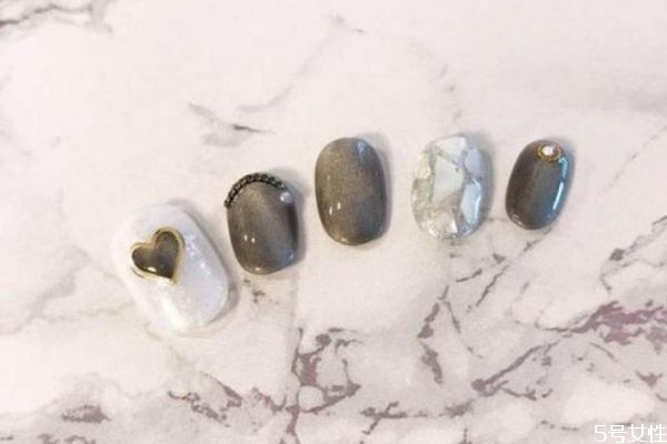 貼甲片洗頭會掉嗎 貼甲片多久碰水 貼甲片洗頭會掉嗎 貼甲片多久碰水