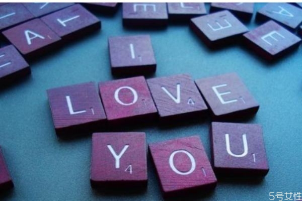 為什么女朋友會(huì)對(duì)自己說(shuō)出軌了 輕浮的女人有哪些特點(diǎn) 為什么女朋友會(huì)對(duì)自己說(shuō)出軌了 輕浮的女人有哪些特點(diǎn)