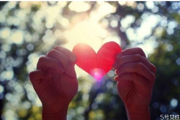 婚姻出現(xiàn)冷暴力要不要離婚 冷暴力婚姻該不該離婚 婚姻出現(xiàn)冷暴力要不要離婚 冷暴力婚姻該不該離婚