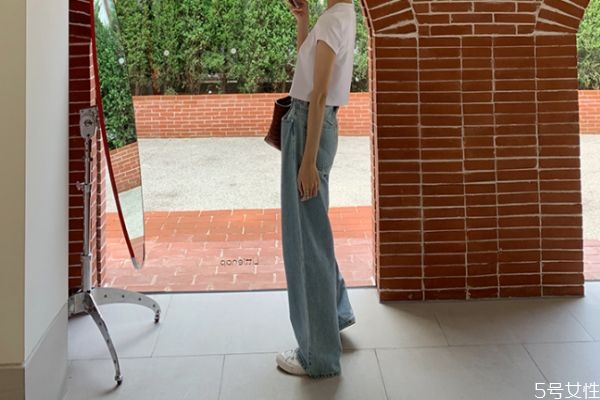 天絲牛仔褲有彈性嗎 天絲牛仔褲好還是棉質(zhì)好 天絲牛仔褲有彈性嗎 天絲牛仔褲好還是棉質(zhì)好