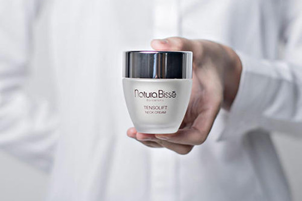 悅碧施頸霜哪個(gè)國(guó)家的 悅碧施頸霜好用嗎 悅碧施頸霜哪個(gè)國(guó)家的 悅碧施頸霜好用嗎