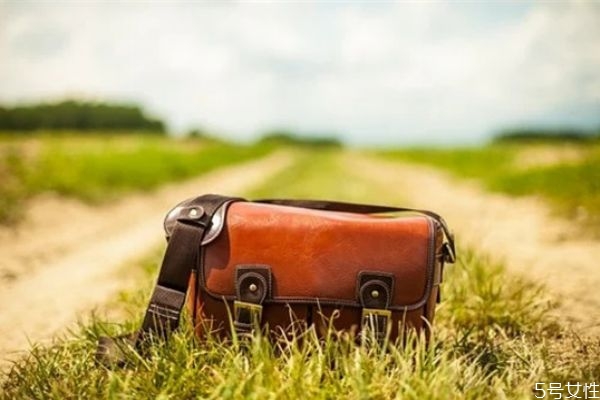 鳳凰男和什么女人合適 為什么鳳凰男喜歡娶獨(dú)生女 鳳凰男和什么女人合適 為什么鳳凰男喜歡娶獨(dú)生女