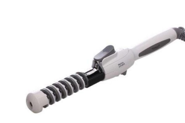 卷發(fā)棒對頭發(fā)有傷害嗎 燙頭發(fā)后怎么恢復原狀 卷發(fā)棒對頭發(fā)有傷害嗎 燙頭發(fā)后怎么恢復原狀