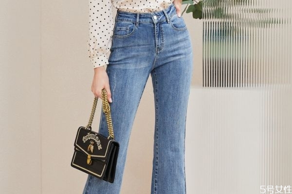 牛仔褲買的太小了怎么辦 讓牛仔褲變大的方法 牛仔褲買的太小了怎么辦 讓牛仔褲變大的方法