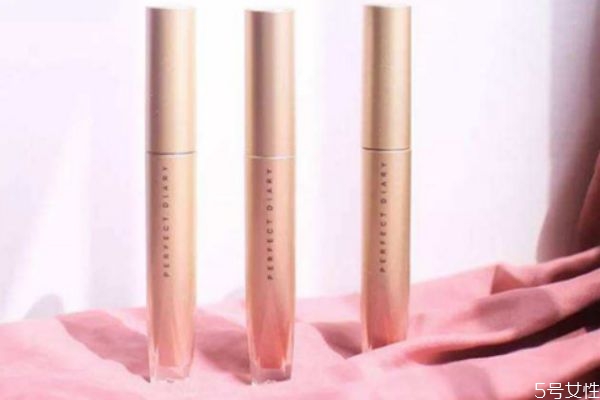 口紅開(kāi)了兩年還能用嗎 一只3.5g口紅能用多久