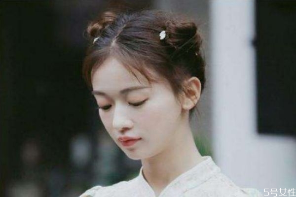 沒劉海怎么扎頭發(fā)好看 沒劉海的發(fā)型扎法 沒劉海怎么扎頭發(fā)好看 沒劉海的發(fā)型扎法