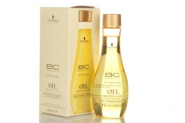 護(hù)發(fā)精油和護(hù)發(fā)素有什么區(qū)別 發(fā)膜和精油哪個效果好 護(hù)發(fā)精油和護(hù)發(fā)素有什么區(qū)別 發(fā)膜和精油哪個效果好