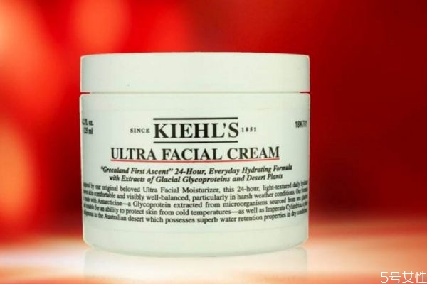 面霜涂了油是不吸收嗎 面霜油膩膩的是好是壞 面霜涂了油是不吸收嗎 面霜油膩膩的是好是壞