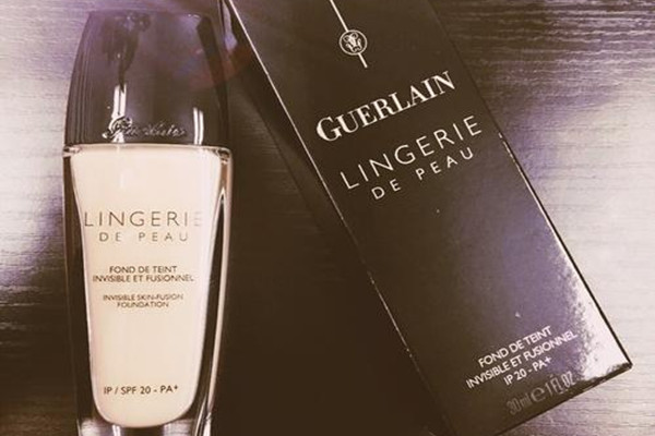 嬌蘭絲柔親膚粉底液效果好嗎 嬌蘭絲柔親膚粉底液怎么樣 嬌蘭絲柔親膚粉底液效果好嗎 嬌蘭絲柔親膚粉底液怎么樣