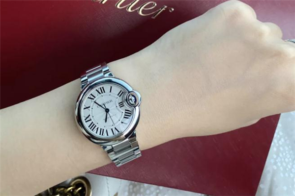 卡地亞藍氣球表帶怎么安裝 卡地亞藍氣球怎么穿表帶 卡地亞藍氣球表帶怎么安裝 卡地亞藍氣球怎么穿表帶