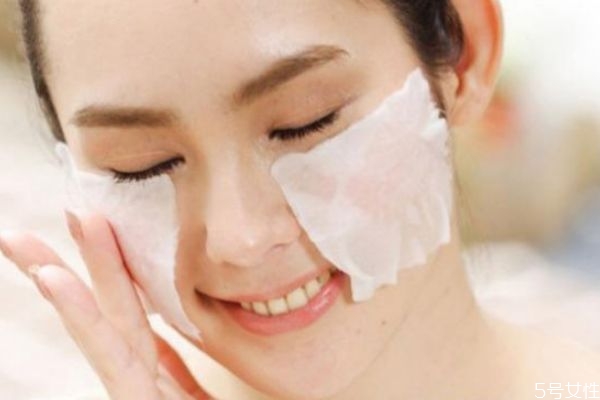 濕敷對化妝棉有沒有要求 濕敷用化妝棉還是壓縮面膜 濕敷對化妝棉有沒有要求 濕敷用化妝棉還是壓縮面膜