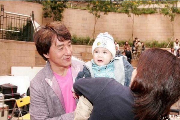 單親爸爸會(huì)再婚嗎 單親爸爸再婚注意什么 單親爸爸會(huì)再婚嗎 單親爸爸再婚注意什么