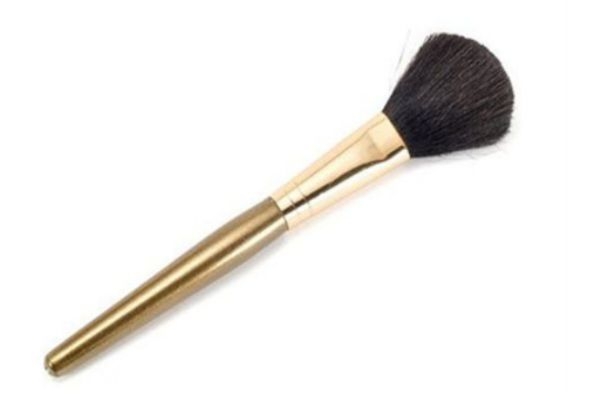 散粉用刷子和粉撲有什么區(qū)別 用刷子和粉撲各自的優(yōu)缺點 散粉用刷子和粉撲有什么區(qū)別 用刷子和粉撲各自的優(yōu)缺點