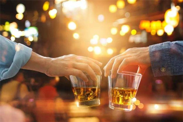 喝酒后能運(yùn)動(dòng)嗎 喝酒后運(yùn)動(dòng)有什么危害