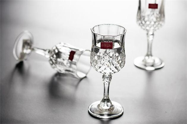 喝酒吐黃水吃什么藥 喝酒吐黃水多久能恢復