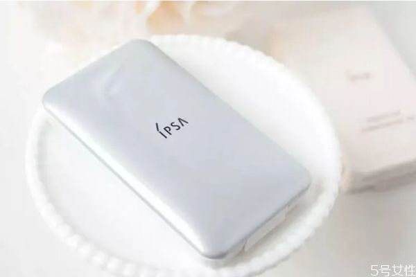 遮瑕和粉底哪一個比較重要 素顏可以直接遮瑕嗎 遮瑕和粉底哪一個比較重要 素顏可以直接遮瑕嗎