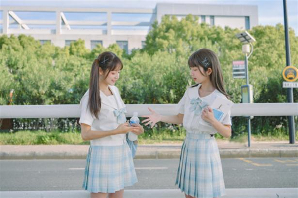 jk領(lǐng)結(jié)怎么系上去 jk領(lǐng)結(jié)怎么戴 jk領(lǐng)結(jié)怎么系上去 jk領(lǐng)結(jié)怎么戴