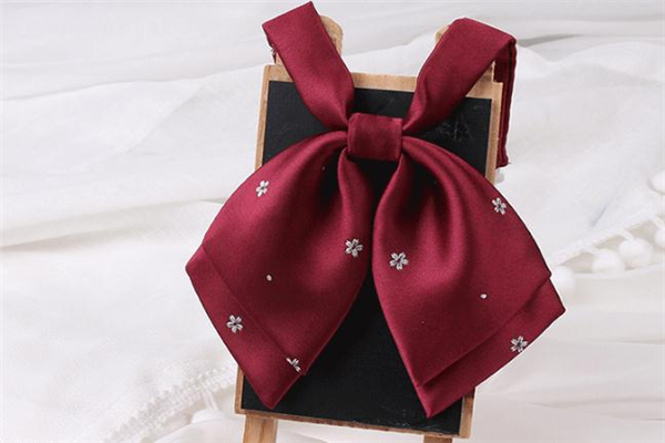 jk領(lǐng)結(jié)有幾種款式 jk領(lǐng)結(jié)上的線要拆嗎 jk領(lǐng)結(jié)有幾種款式 jk領(lǐng)結(jié)上的線要拆嗎