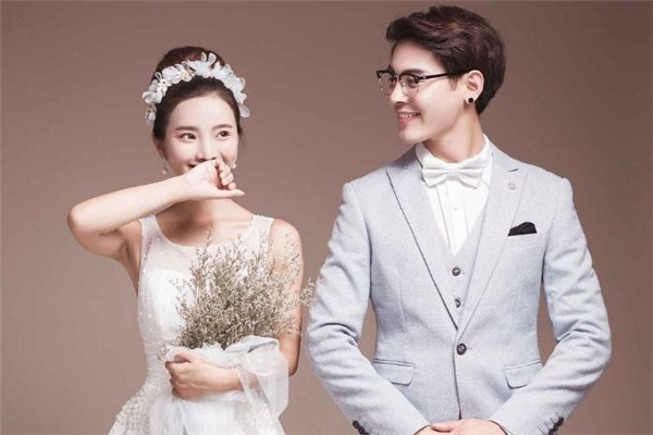 給妻子發(fā)信息不回怎么挽回 妻子對(duì)婚姻死心的表現(xiàn) 給妻子發(fā)信息不回怎么挽回 妻子對(duì)婚姻死心的表現(xiàn)