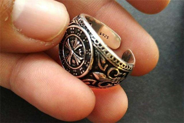 克羅心是什么材質(zhì) 克羅心是手工制作的嗎 克羅心是什么材質(zhì) 克羅心是手工制作的嗎