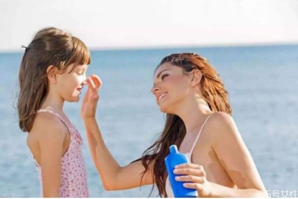 防曬霜開封一年還可以用么 一般防曬霜保質期是多久 防曬霜開封一年還可以用么 一般防曬霜保質期是多久