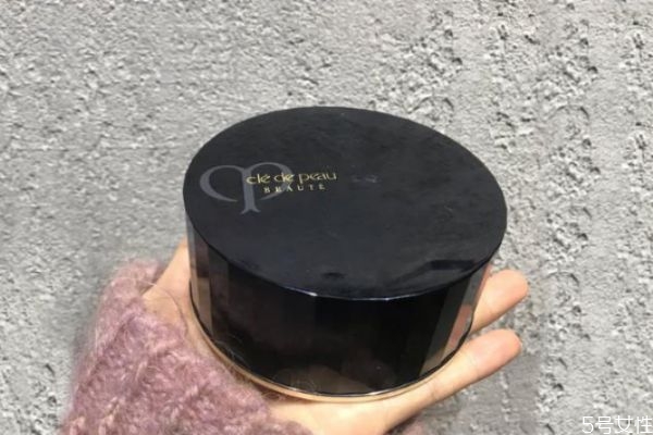 散粉有必要買貴的嗎 散粉貴的和便宜的區(qū)別 散粉有必要買貴的嗎 散粉貴的和便宜的區(qū)別