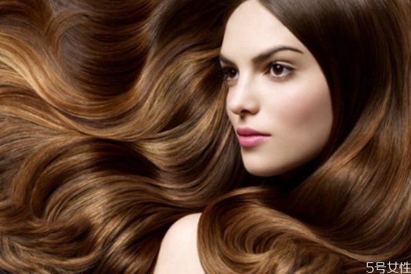 精華素和護(hù)發(fā)素有什么區(qū)別 潤發(fā)精華素如何用 精華素和護(hù)發(fā)素有什么區(qū)別 潤發(fā)精華素如何用