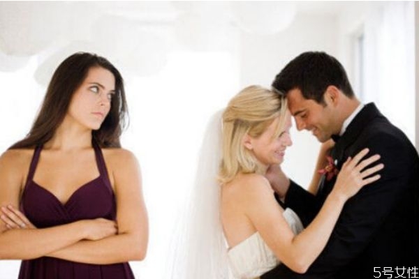 老公愛(ài)上別人能原諒嗎 教你正確的處理方式 老公愛(ài)上別人能原諒嗎 教你正確的處理方式