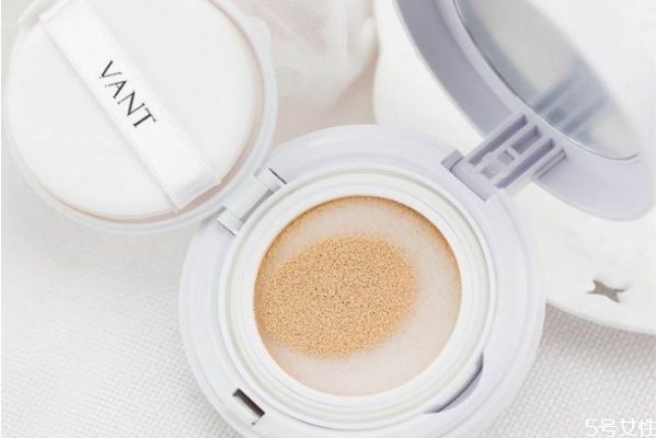 如何涂cc霜才能均勻 cc霜涂均勻方法 如何涂cc霜才能均勻 cc霜涂均勻方法