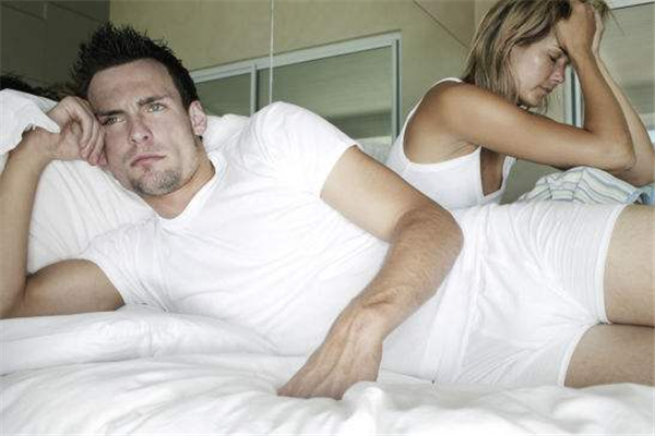 出軌男人的幾種表現(xiàn) 出軌男人回歸家庭后的心理 出軌男人的幾種表現(xiàn) 出軌男人回歸家庭后的心理