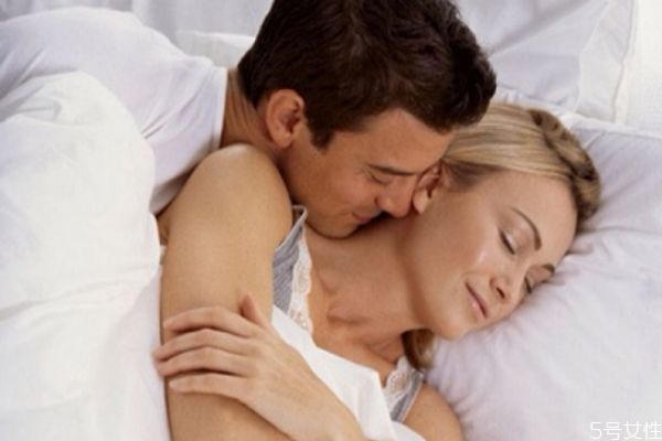 交往多久住在一起最合適 情侶要不要住在一起 交往多久住在一起最合適 情侶要不要住在一起