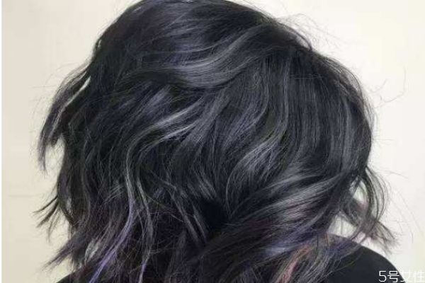 生姜可以直接抹頭皮嗎 生姜怎么抹頭皮 生姜可以直接抹頭皮嗎 生姜怎么抹頭皮