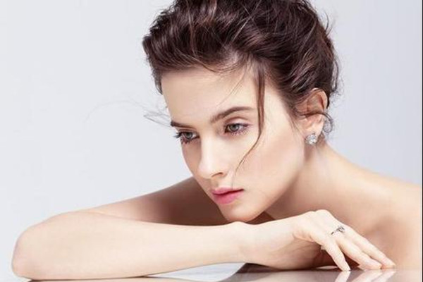 玻尿酸豐下巴的注意事項(xiàng) 玻尿酸豐下巴能維持多久 玻尿酸豐下巴的注意事項(xiàng) 玻尿酸豐下巴能維持多久