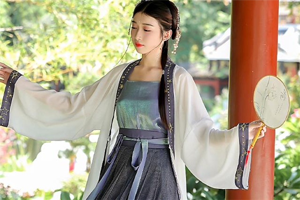 漢服裙子怎么系 漢服裙子腰帶系法 漢服裙子怎么系 漢服裙子腰帶系法