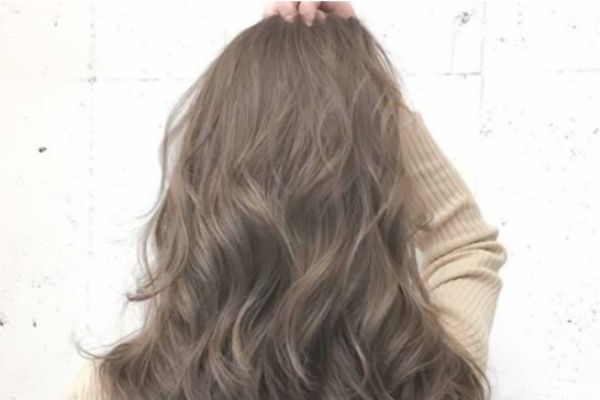 漂完頭發(fā)怎么護理 漂發(fā)后頭發(fā)棉了怎么辦 漂完頭發(fā)怎么護理 漂發(fā)后頭發(fā)棉了怎么辦