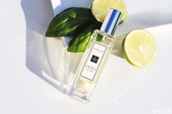 沙龍香和商業(yè)香的區(qū)別 沙龍香是什么意思 沙龍香和商業(yè)香的區(qū)別 沙龍香是什么意思