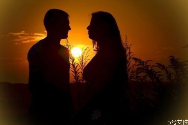 老公生日怎樣給他驚喜 老公生日驚喜浪漫方案 老公生日怎樣給他驚喜 老公生日驚喜浪漫方案