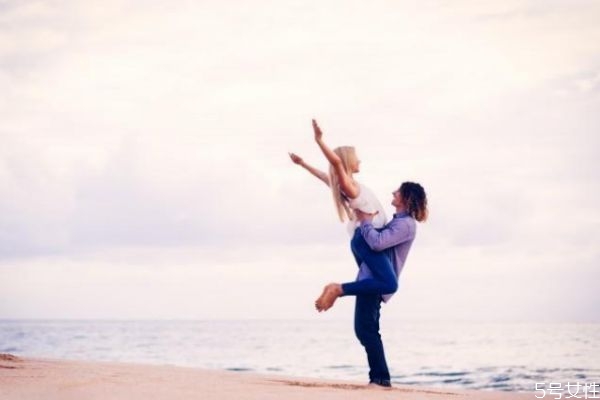 老公堅(jiān)持離婚該如何挽回 老公要離婚怎么挽回他 老公堅(jiān)持離婚該如何挽回 老公要離婚怎么挽回他