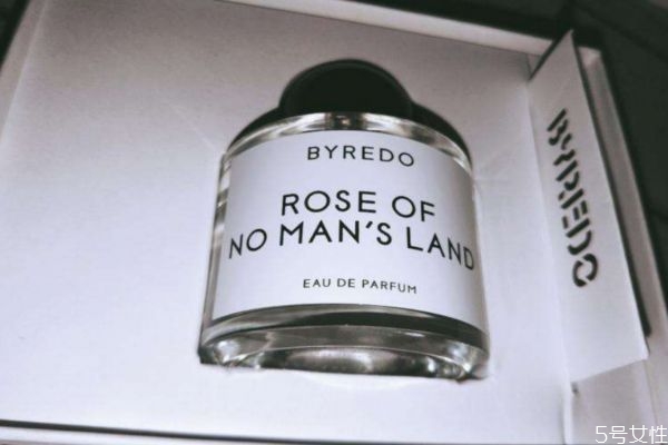 香水為什么越大瓶越便宜 香水送人30ml還是50ml 香水為什么越大瓶越便宜 香水送人30ml還是50ml