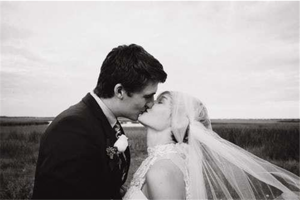 永遠(yuǎn)不要問(wèn)男人的三句話 怎樣讓男人越來(lái)越離不開(kāi)你 永遠(yuǎn)不要問(wèn)男人的三句話 怎樣讓男人越來(lái)越離不開(kāi)你