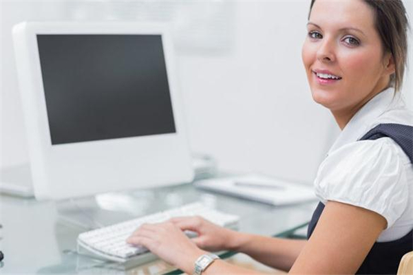 對(duì)自己身材沒(méi)自信怎么辦 戀愛(ài)中沒(méi)自信怎么辦